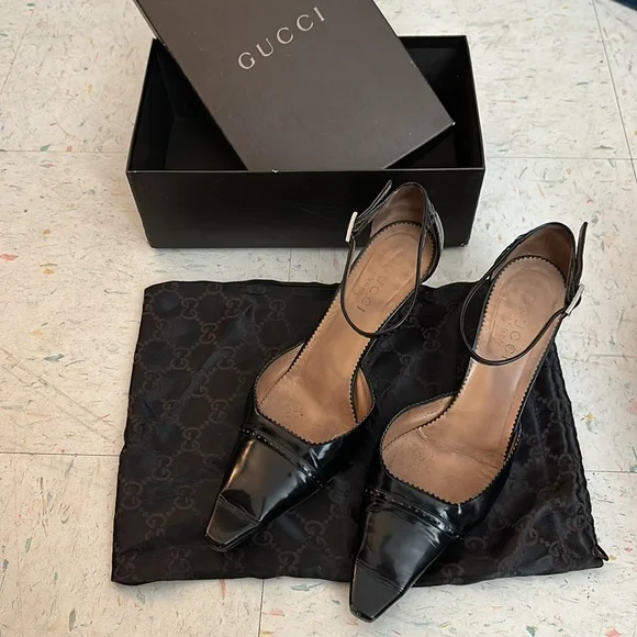 SOLD Vintage Gucci Black Patent kitten heel dress shoes size 8.5 - Picture 1 of 17
